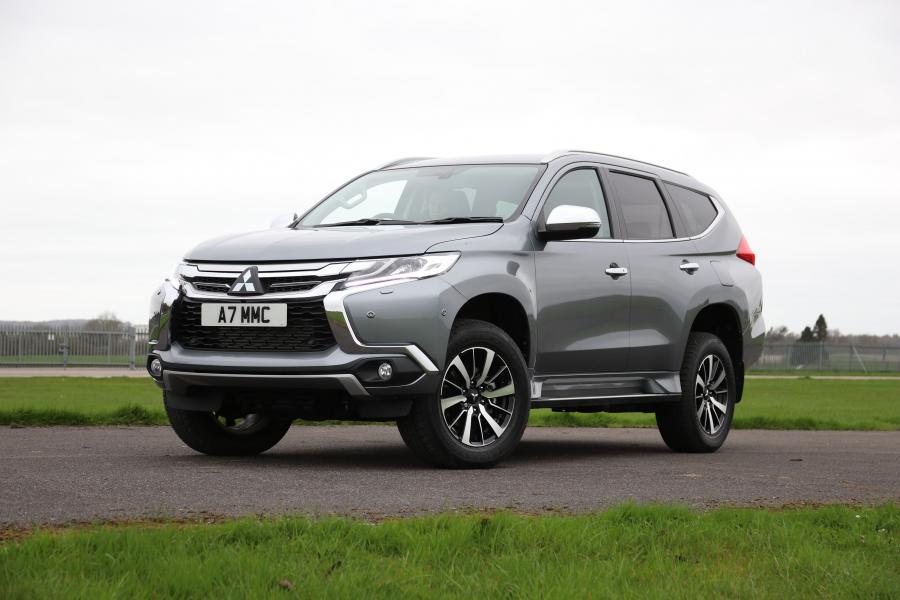  Mitsubishi Shogun Sport 2018 года  (UK) (фото 6 из 10)